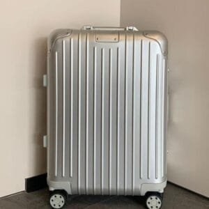 LYVOI ALUMINIUM SUITCASE photo review